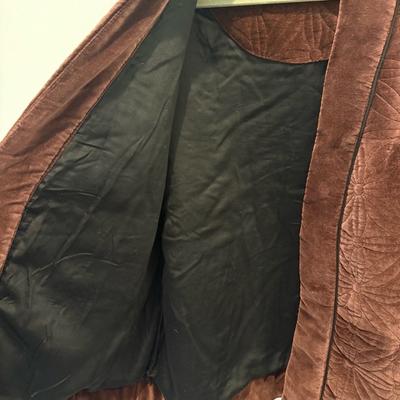 Tuckernuck Chocolate Quilted Velvet Simone Wrap Jacket – Size Small - Picture 11 of 12